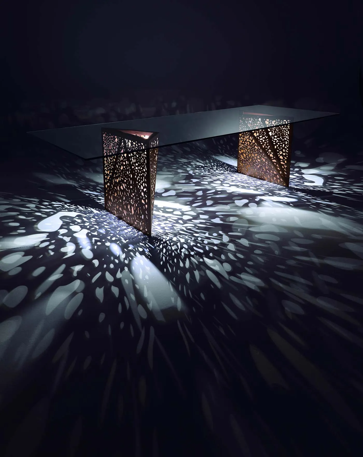 RIDDLED rectangular table by Casamania & Horm