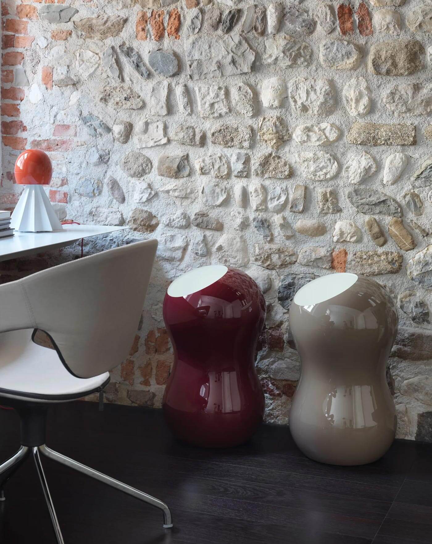 Solutions including furnishing accessories, sculptures, coat stands, TV units, mirrors, and rugs