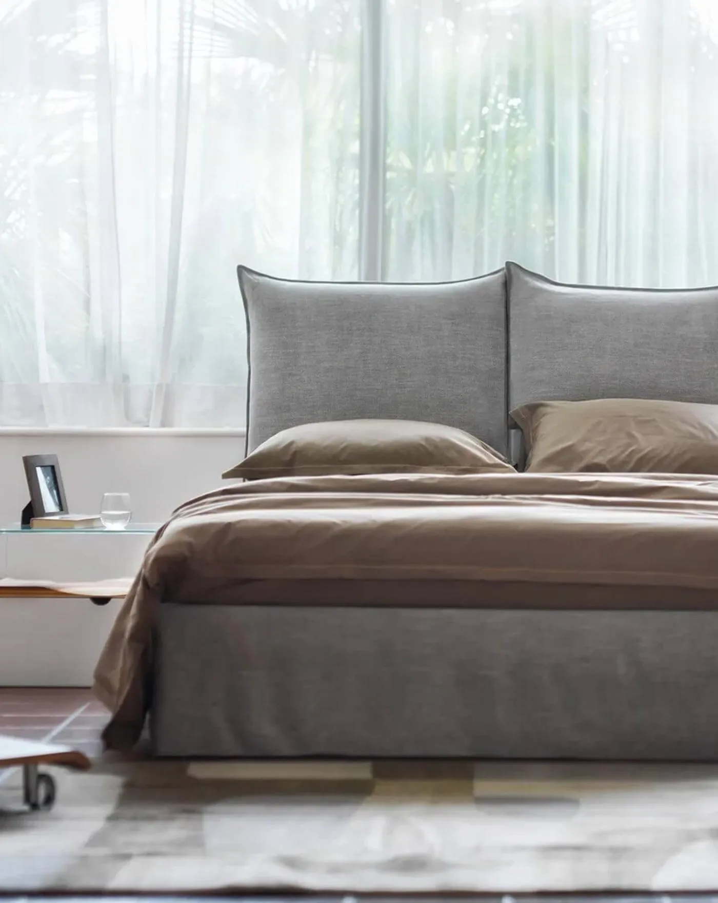 Solutions including beds, mattresses, and divan bases